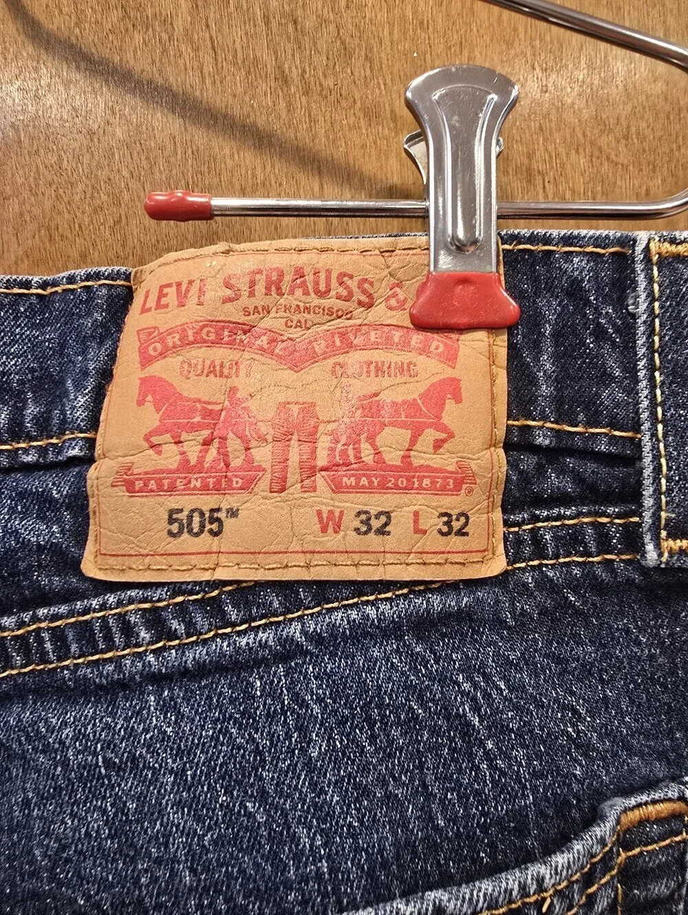 Levi’s Men’s Blue Denim Jeans Straight Fit Medium Wash 5-Pocket Cotton 32x32